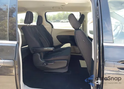 2020 Chrysler Voyager L from USA, damaged, VIN 2C4RC1AG5LR139583